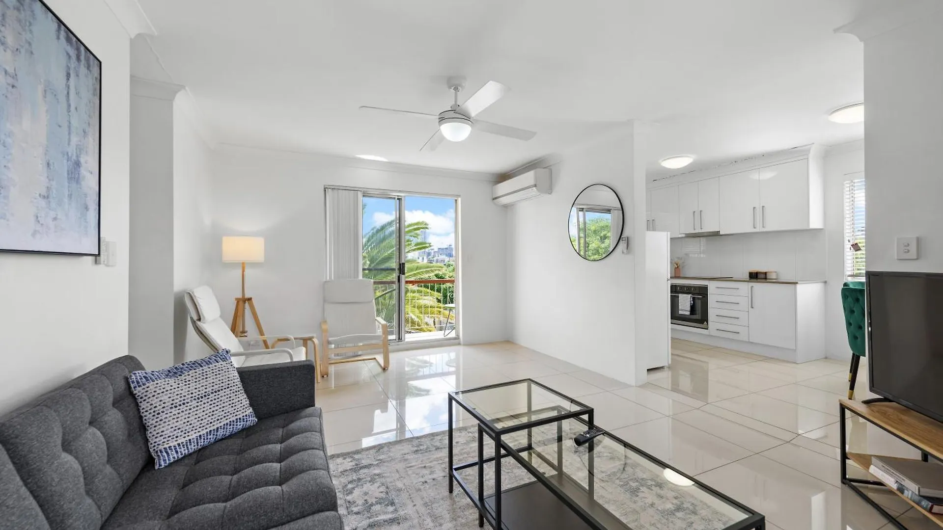Stylish 3Brm Apt With City Views,Free Parking & Wifi Brisbane Apartment